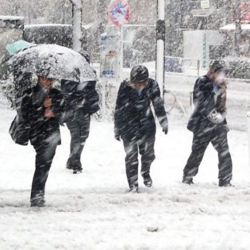 Prognoza meteo pentru sărbători: Vreme caldă de Crăciun, dar ninsori de Revelion