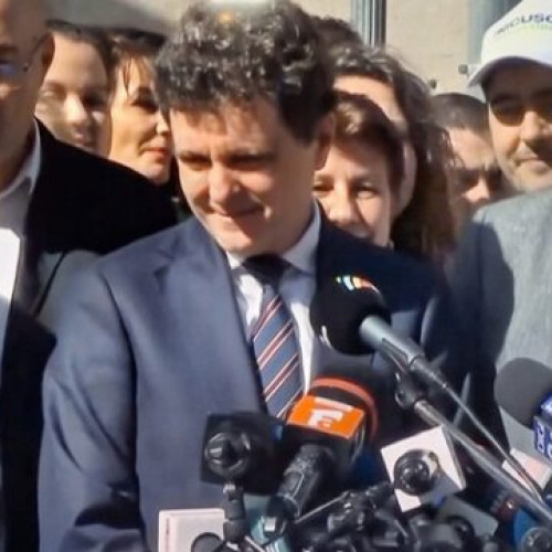 Nicușor Dan şi-a depus candidatura pentru alegerile prezidențiale: „Mesajul românilor a fost că vor schimbare. Acest proiect politic va câştiga!”
