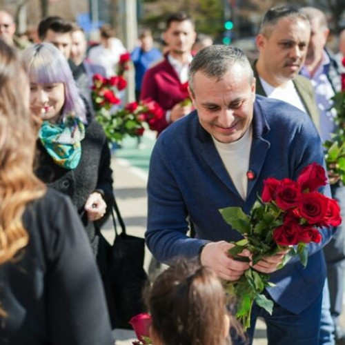 PSD Olt și Slatina sărbătoresc Ziua Femeii cu trandafiri