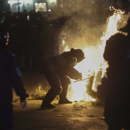 Violente la protestul împotriva respingerii candidaturii lui Călin Georgescu