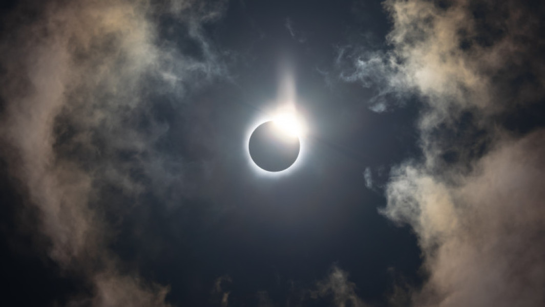 Eclipsa de Lună din 14 martie 2025, vizibilă în România