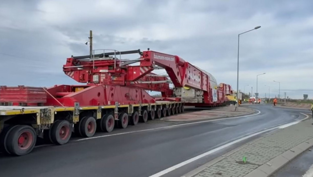 Un nou transport agabaritic ajunge în România
