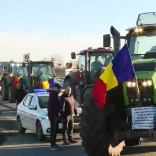 Transportatorii și fermierii continuă protestul în România