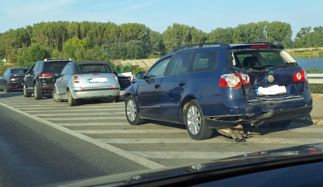 Tamponare în lanț la ieșirea din Slatina spre Slătioara, după Podul Olt