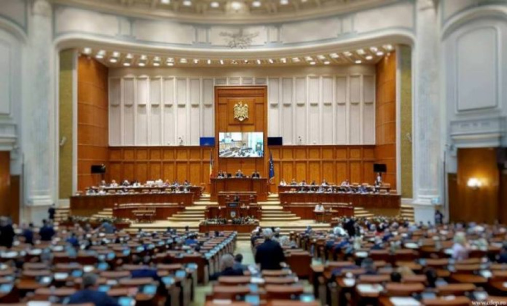 Camera Deputaților investește aproape 2,4 milioane de lei în renovări la Palatul Parlamentului