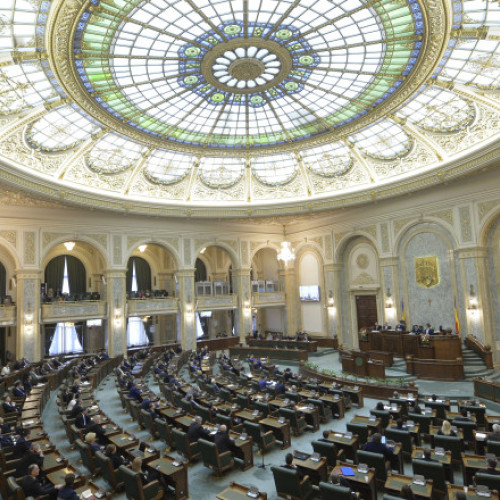 Banii din chirii și reclame pot fi folosiți pentru cheltuielile blocurilor, propune un proiect de lege