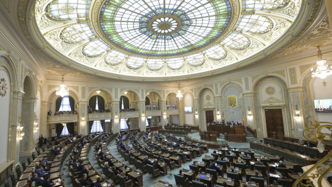 Banii din chirii și reclame pot fi folosiți pentru cheltuielile blocurilor, propune un proiect de lege