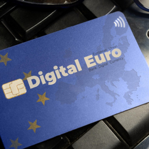 Miniştrii UE discută crearea euro digital pentru a înlocui Visa şi Mastercard