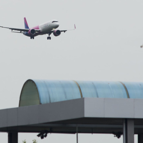 O dronă civilă detectată la aterizarea unui avion pe Aeroportul Henri Coandă