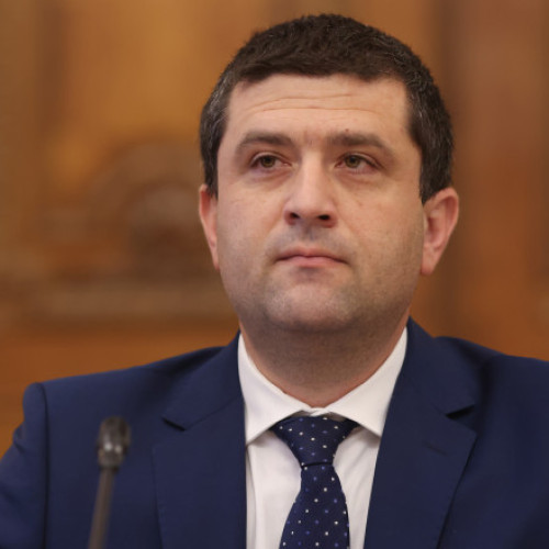 Ministrul Economiei susține că secretarul de stat reținut nu a primit atribuții