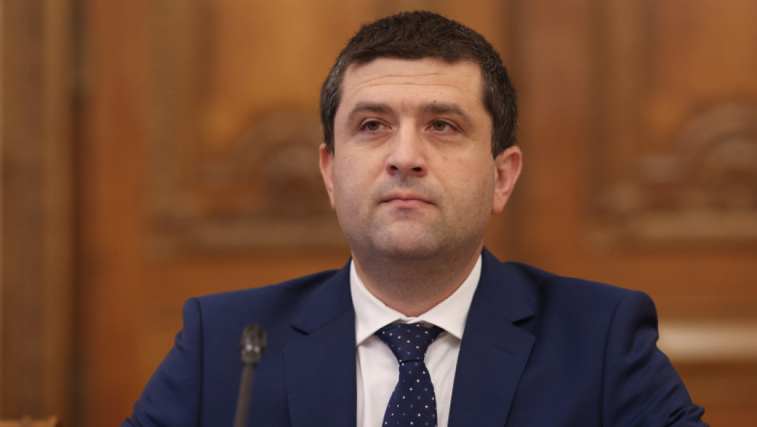 Ministrul Economiei susține că secretarul de stat reținut nu a primit atribuții