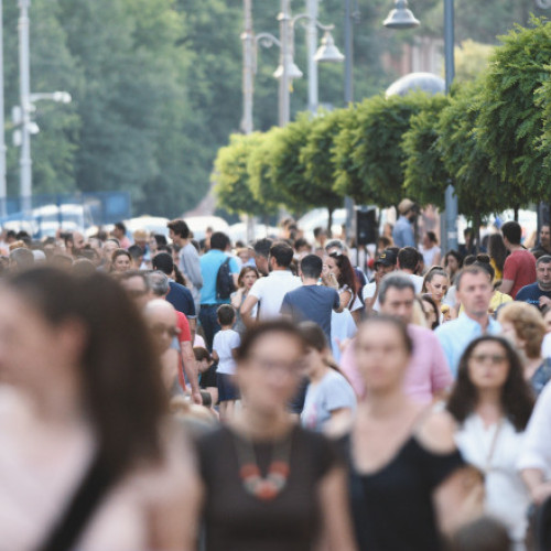 7 din 10 români sunt pesimiști privind direcția țării, AUR conduce în intenția de vot