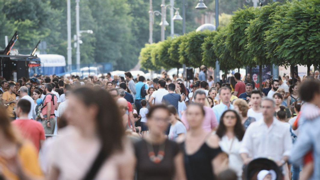 7 din 10 români sunt pesimiști privind direcția țării, AUR conduce în intenția de vot
