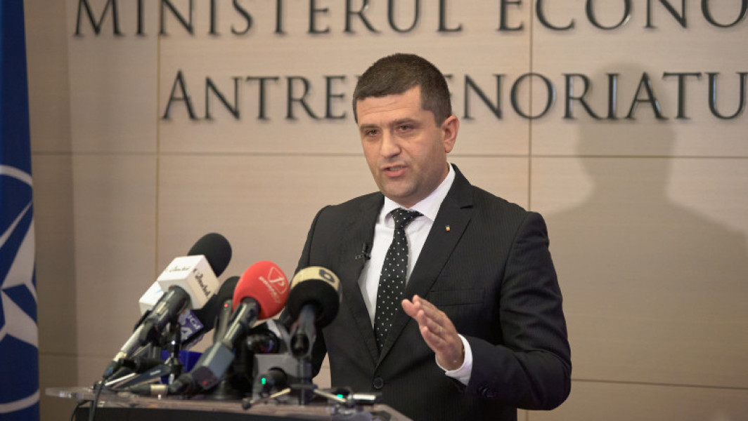 Ministrul Economiei: Reducerile din primării nu vor afecta funcționarea comunelor
