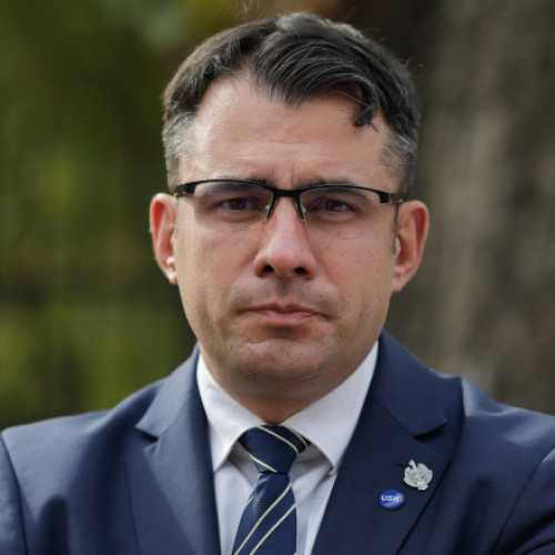 Ștefan Pălărie: Premierul Bolojan nu trebuie să demisioneze în urma deciziei CCR