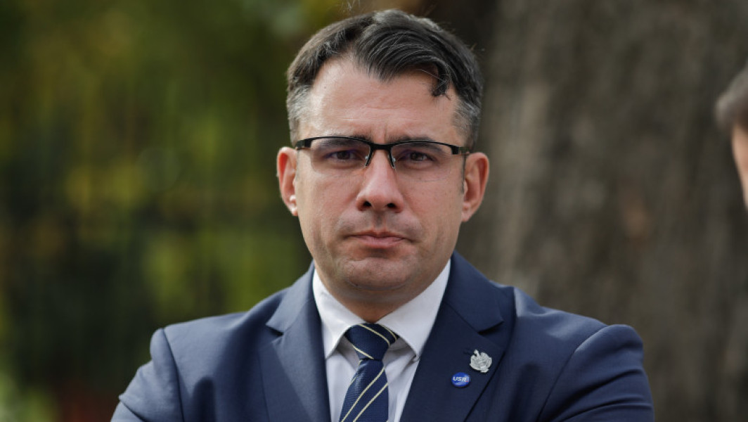 Ștefan Pălărie: Premierul Bolojan nu trebuie să demisioneze în urma deciziei CCR