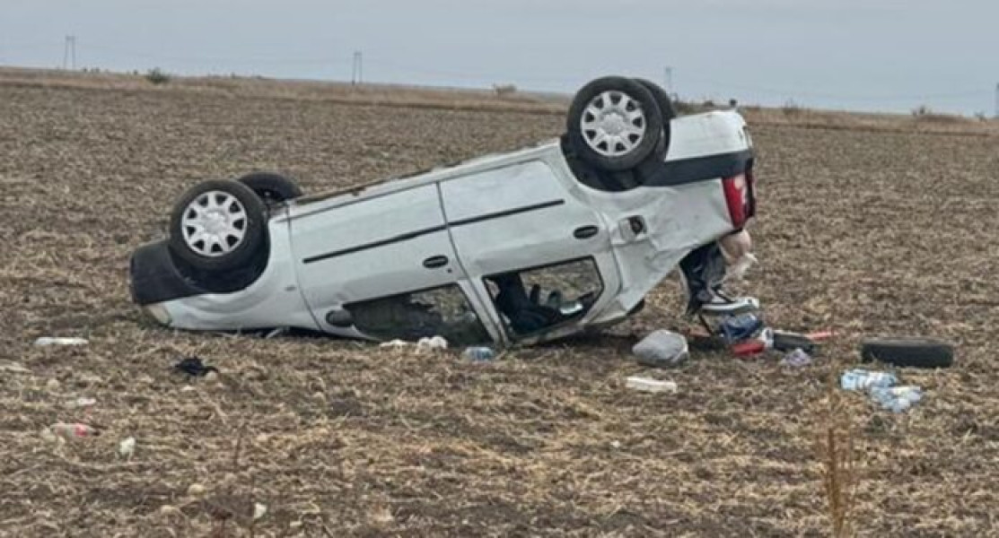 Accident rutier pe Drumul Județean 546A în urma căruia un șofer s-a răsturnat