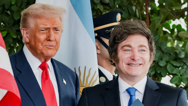 Donald Trump condiționează ajutorul economic pentru Argentina de rămânerea lui Javier Milei la putere