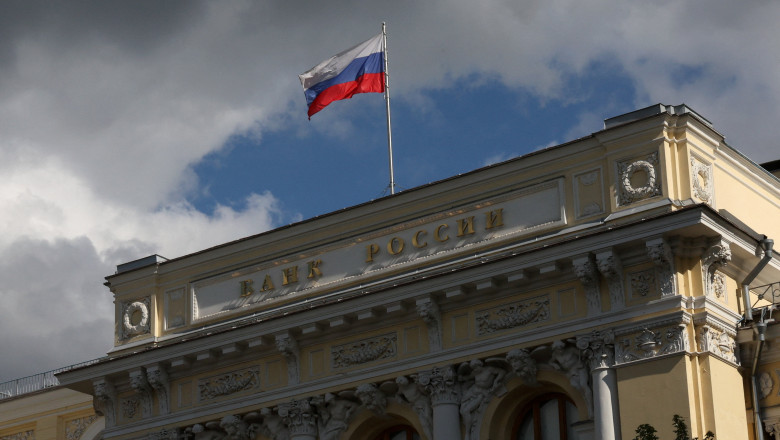 Marea Britanie impune un nou val de sancțiuni împotriva Moscovei. Londra țintește Lukoil, Rosneft și băncile rusești