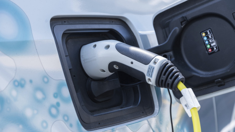 Mașini electrice fără baterii litiu-ion. Japonezii au făcut un progres remarcabil: „Aceste proprietăți erau imposibil de atins”