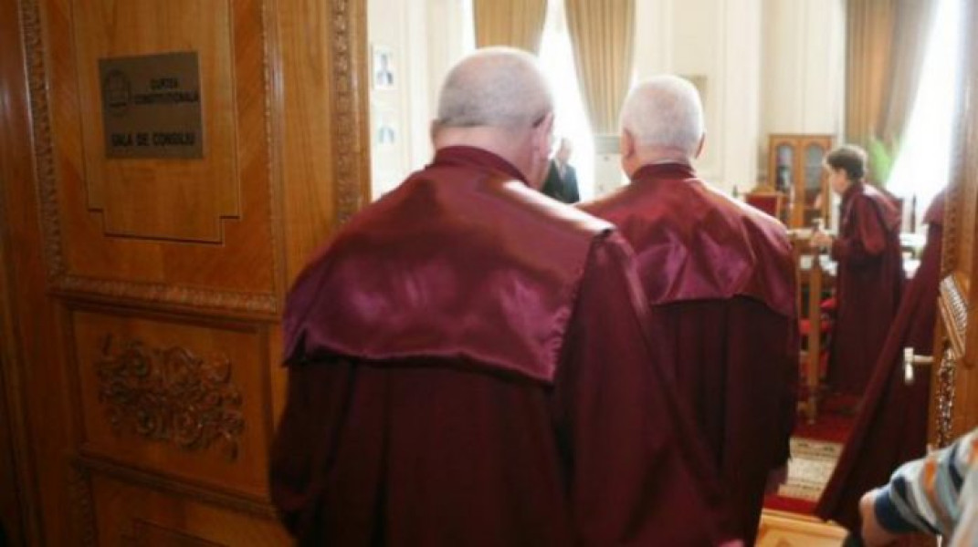 Curtea Constituțională invalidă legea pensiilor speciale din cauza unui viciu de procedură