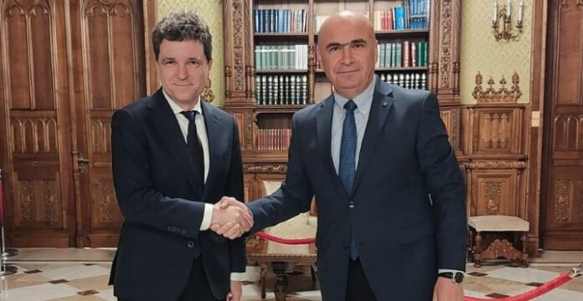 Nicuşor Dan susține că premierul Bolojan nu trebuie să demisioneze după decizia CCR
