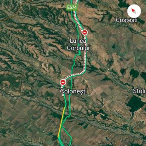 Autospecială a pompierilor s-a răsturnat pe Drumul Expres 12, cinci răniți